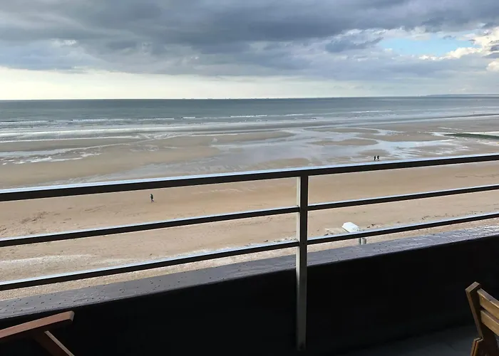 Appartement Avec Vue Sur Mer A Cabourg, 60 M² Appartement Cabourg