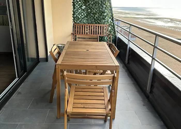 Appartement Avec Vue Sur Mer A Cabourg, 60 M² شقة